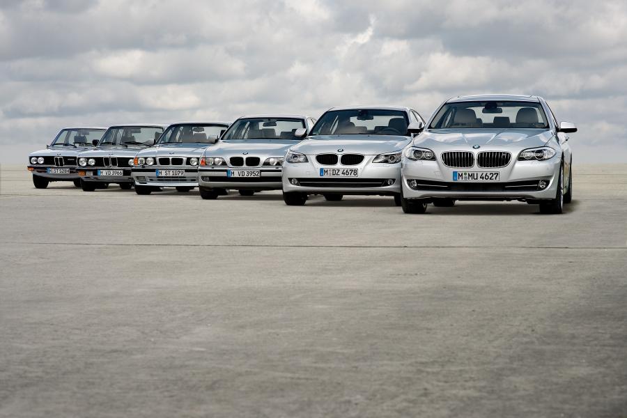  BMW 5-Series 2010 года  (фото 42 из 117)